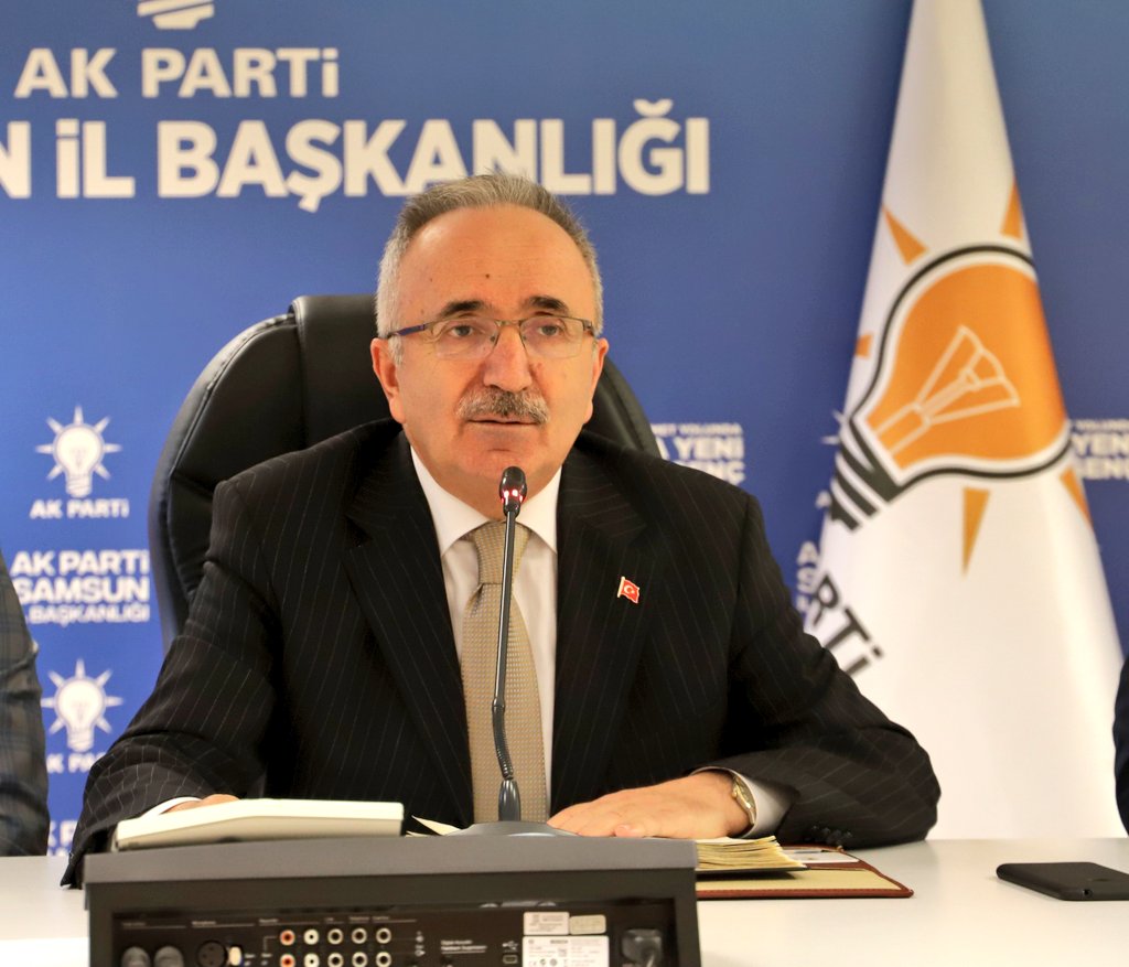 Samsun'da AK Parti'den ihracı istenen belediye başkanı grup toplantısına katıldı