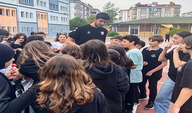 Samsun'da dev adamlar öğrencilerle buluştu