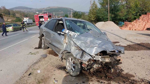Samsun'da takla atan otomobilde infaz koruma memuru ağır yaralandı