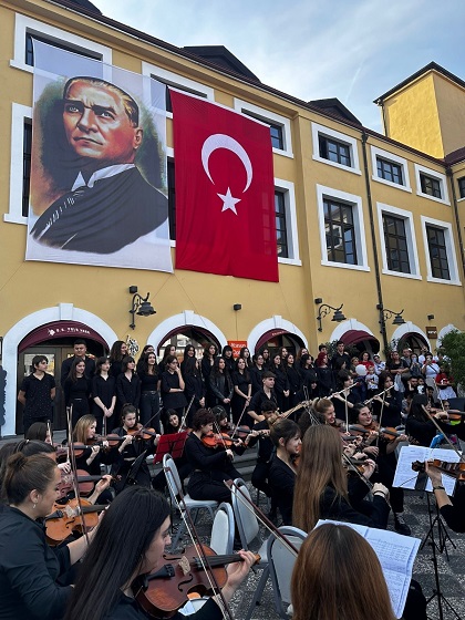 Samsun'da Bulvar AVM’ye 100. yılda tam not