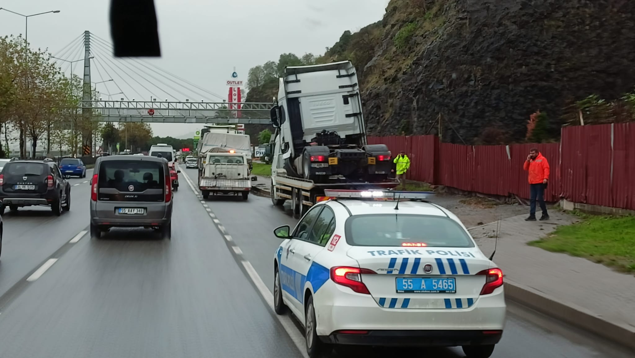 Samsun Kirazlık'ta kaza! Trafik kitlendi