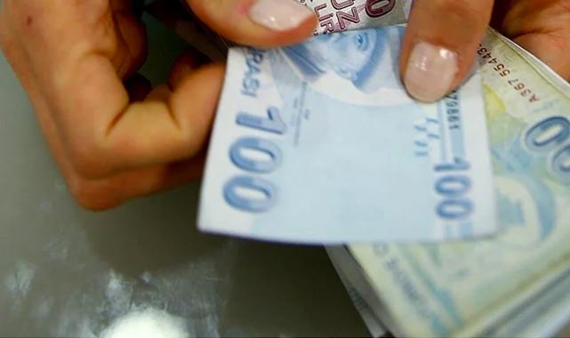 Ev hanımlarına emeklilik hakkı gelecek! İşte detaylar ve şartlar