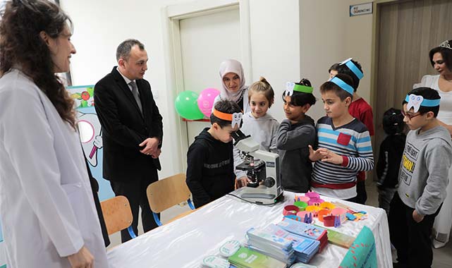 Samsun'da dişleri çürük çıkan öğrencilere  doktorlar 'abur cubur' uyarısı yaptı