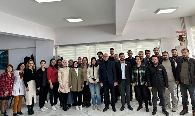 AK Parti Ayvacık Belediye Başkan aday adayı Durmuş öğretmenleri ziyaret etti