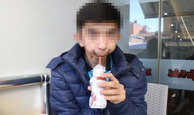 Samsun'da alt çenesi olmayan genç ameliyat için yardım bekliyor