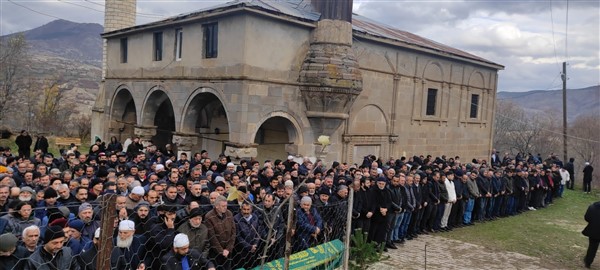 Hastane dönüşü trafik kazasında hayatını kaybettiler