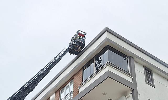Samsun'daki binanın çatı katında yangın çıktı