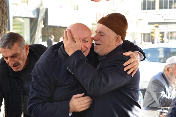 Terme'de belediye başkan aday adayı Şenol Kul'a sevgi seli