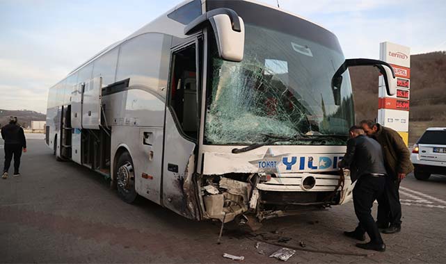 Samsun'da korkunç kaza: 2 ölü, 3 yaralı