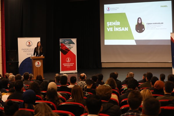 Çiğdem Karaaslan : 'AK Parti altyapı ve üstyapısıyla şehirleri yaşanabilir hale getirdi'