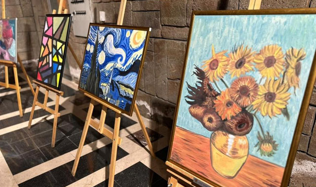 Samsun'da otizmli bireylerin eserleri ilgi gördü