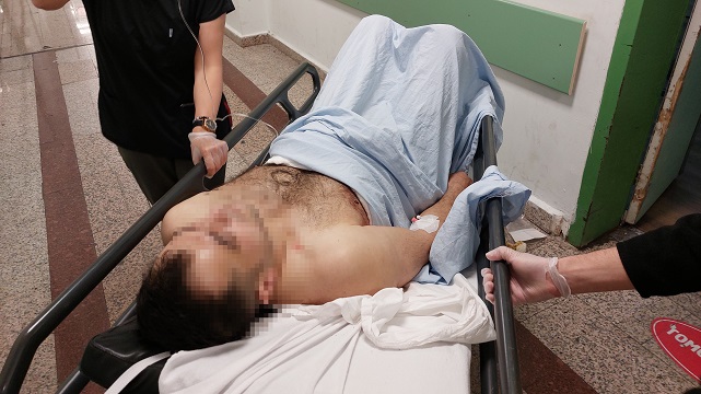 Samsun'da sokak ortasında defalarca bıçaklandı!