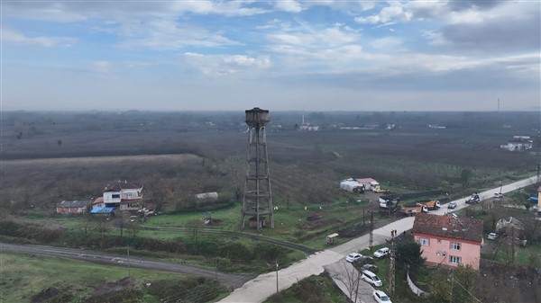 Samsun'da 30 metrelik su deposu böyle yıkıldı