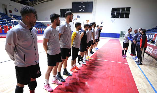 Samsunlu baba-oğul voleybol takımında birleşti