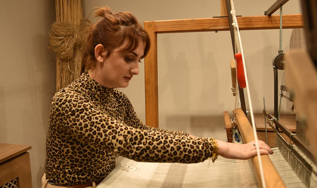 Kadınların dokunuşuyla hayat bulan kenevir ipi