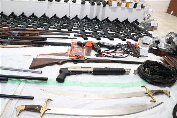 Samsun'da silah kaçakçılarına operasyon 4 kişi gözaltında