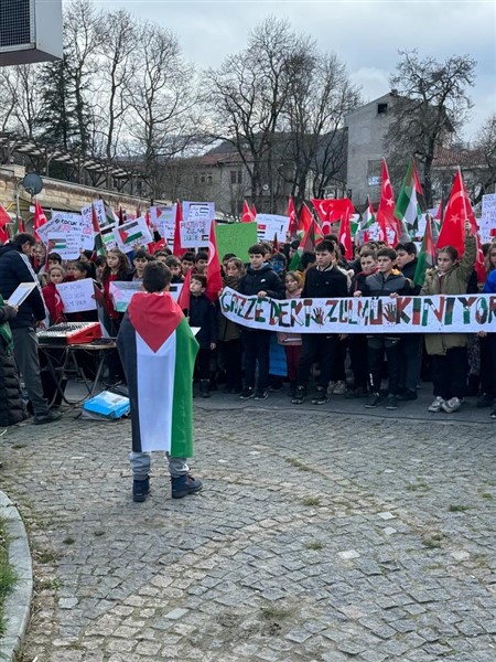 Samsun'da öğrencilerden Filistin'e destek yürüyüşü