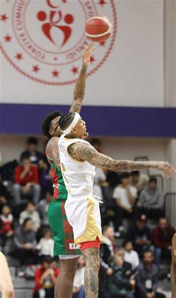 Reeder Samsunspor Pınar Karşıyaka'ya yenildi