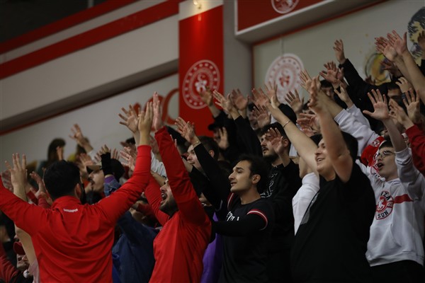 Reeder Samsunspor Pınar Karşıyaka'ya yenildi