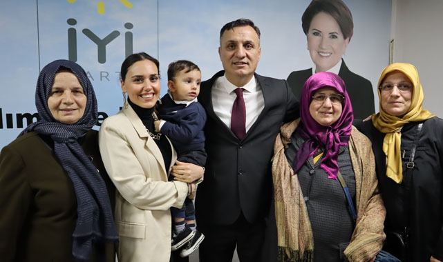 İYİ Partili Davut Numanoğlu'ndan 'görkemli' basın toplantısı