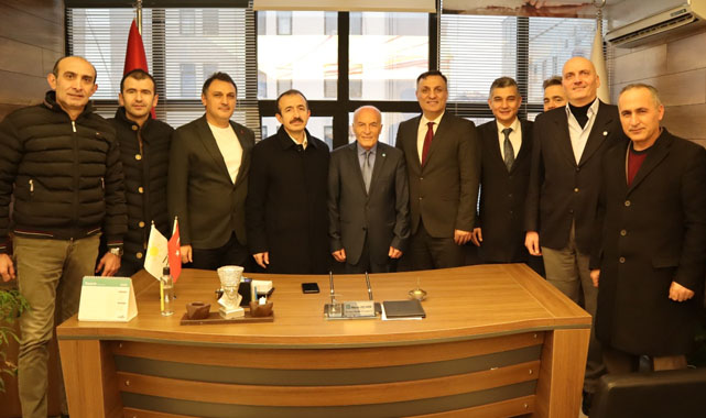 İYİ Partili Davut Numanoğlu'ndan 'görkemli' basın toplantısı