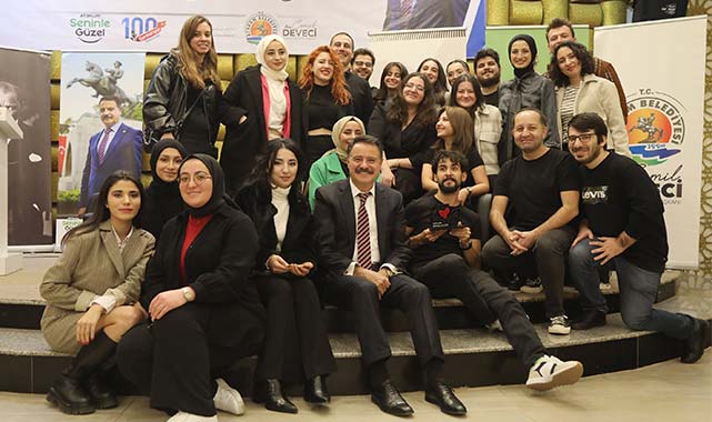 Atakum gençleri Başkan Deveci'ye projelerini anlattı