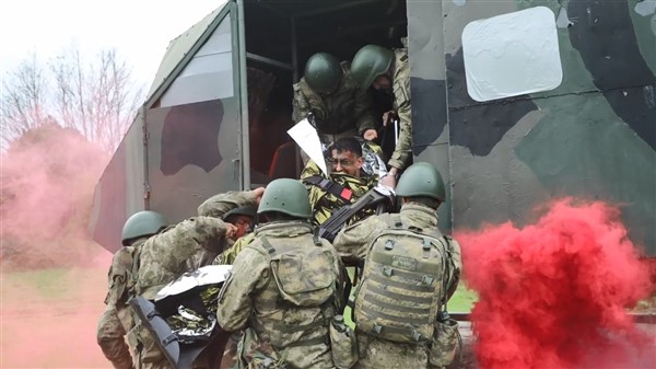 Samsun'da dönem sonu tatbikatı nefes kesti   