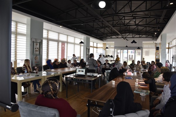 Samsun Büyükşehir Belediyesi kadınları girişimciliğe hazırlıyor