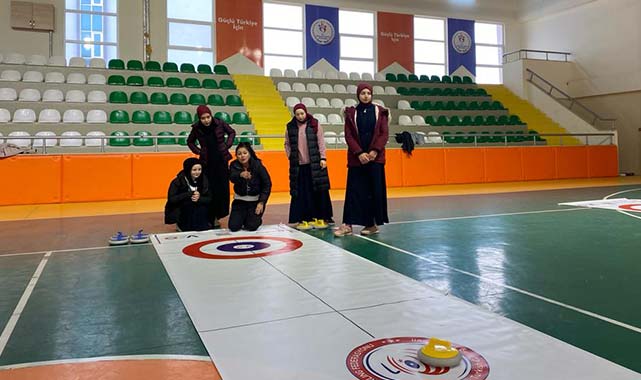 Ayvacık Floor Curling'le tanıştı