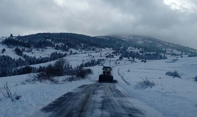 Samsun'da karla kapalı 42 mahalle yolu ulaşıma açıldı