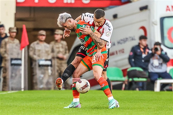 Samsunspor Alanyaspor'a mağlup oldu