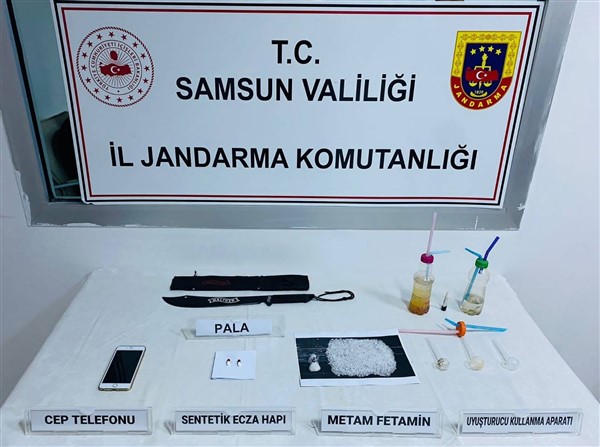 Samsun'da otobüsle uyuşturucu getirirken yakalandı