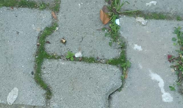 Samsun'da otomobile yorgun mermi isabet etti