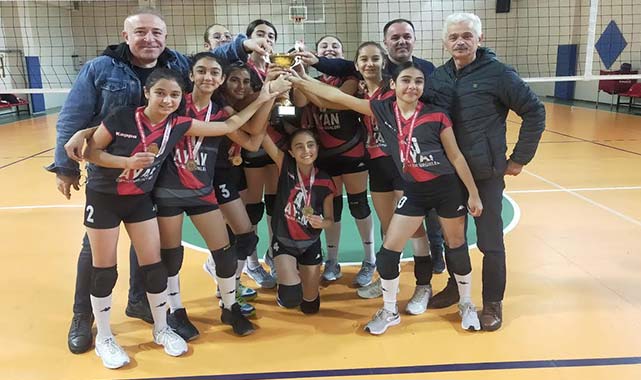 Samsun'da Küçük Kızlar Voleybol İl Birinciliği tamamlandı