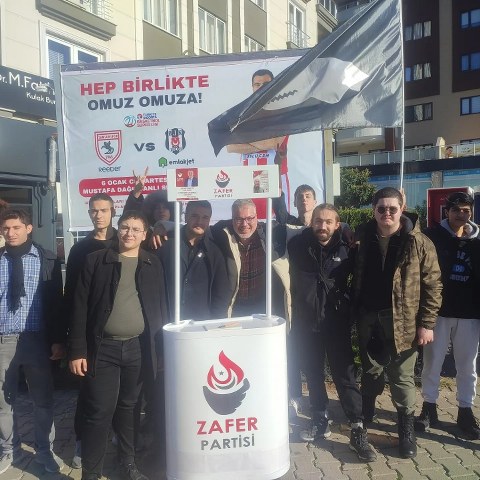 Samsun'da Zafer Partililere göçmenlerden tükürüklü saldırı