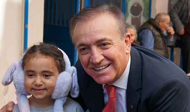 Samsun'da Cevat Öncü pazar yerinde vatandaşlarla buluştu