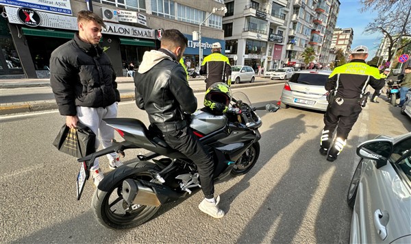 Samsun'da abartı egzoz ve motosiklet denetimi yaptı