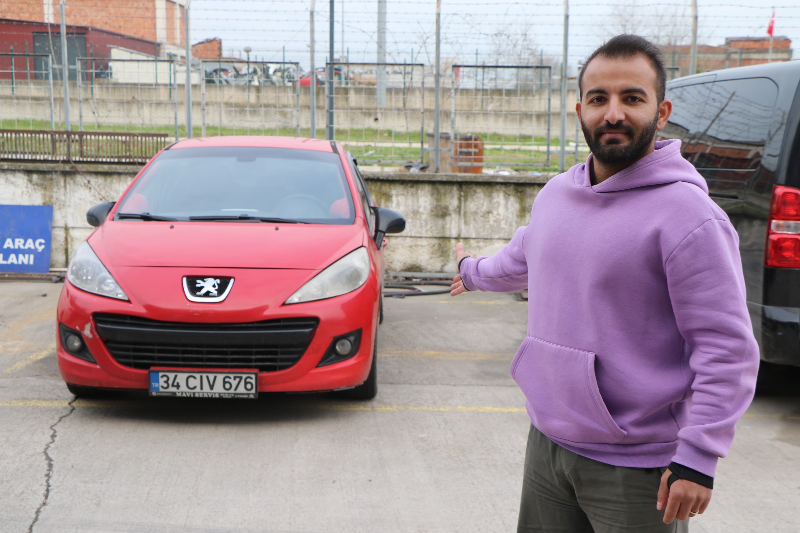 Samsun'da şanssızlığın böylesi! Duran aracına iki ayda 4 kez çarptılar