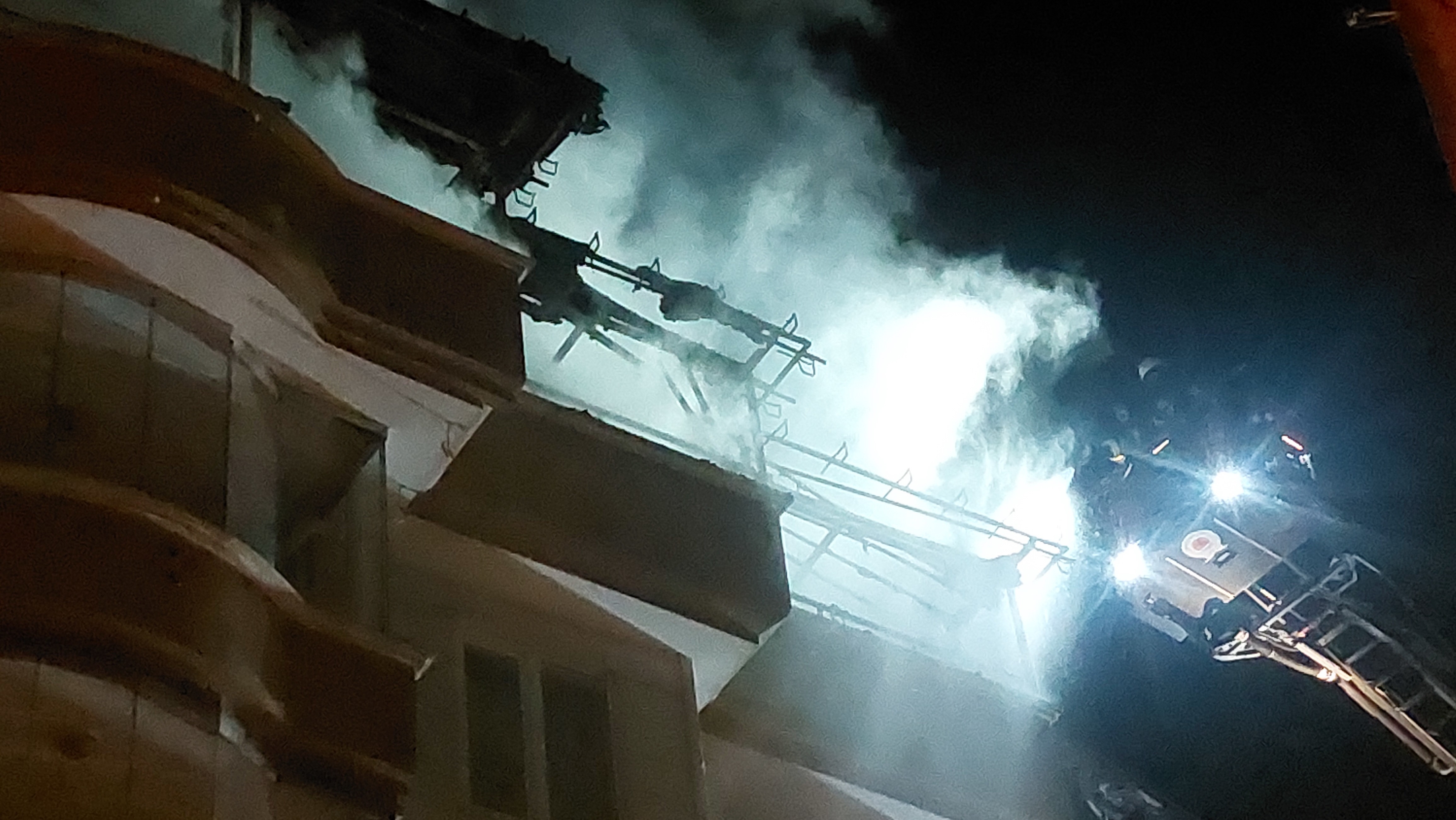 Samsun'da 8 yaşındaki çocuk ailesini uyandırıp ölümden kurtardı