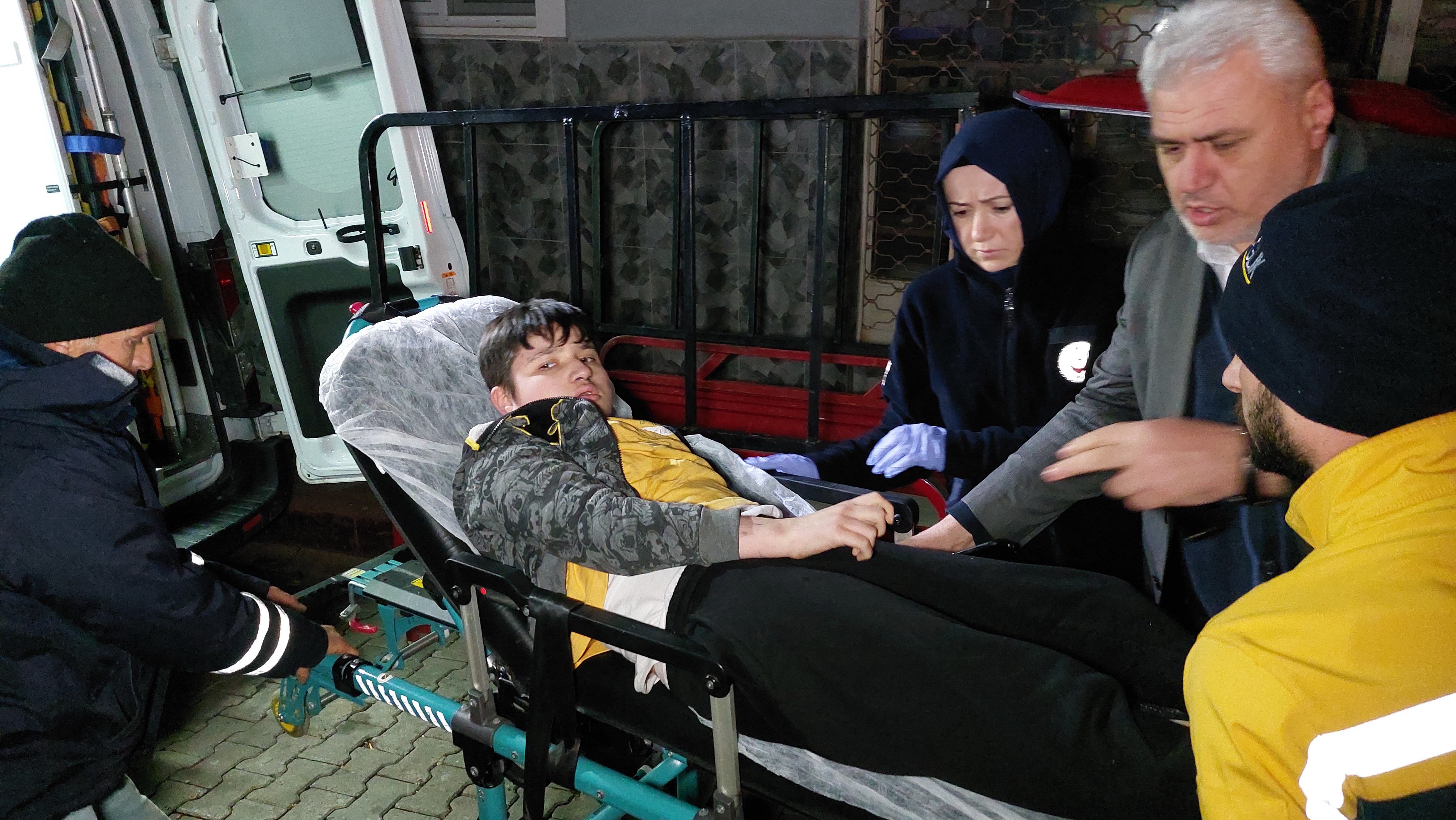 Samsun'da 8 yaşındaki çocuk ailesini uyandırıp ölümden kurtardı