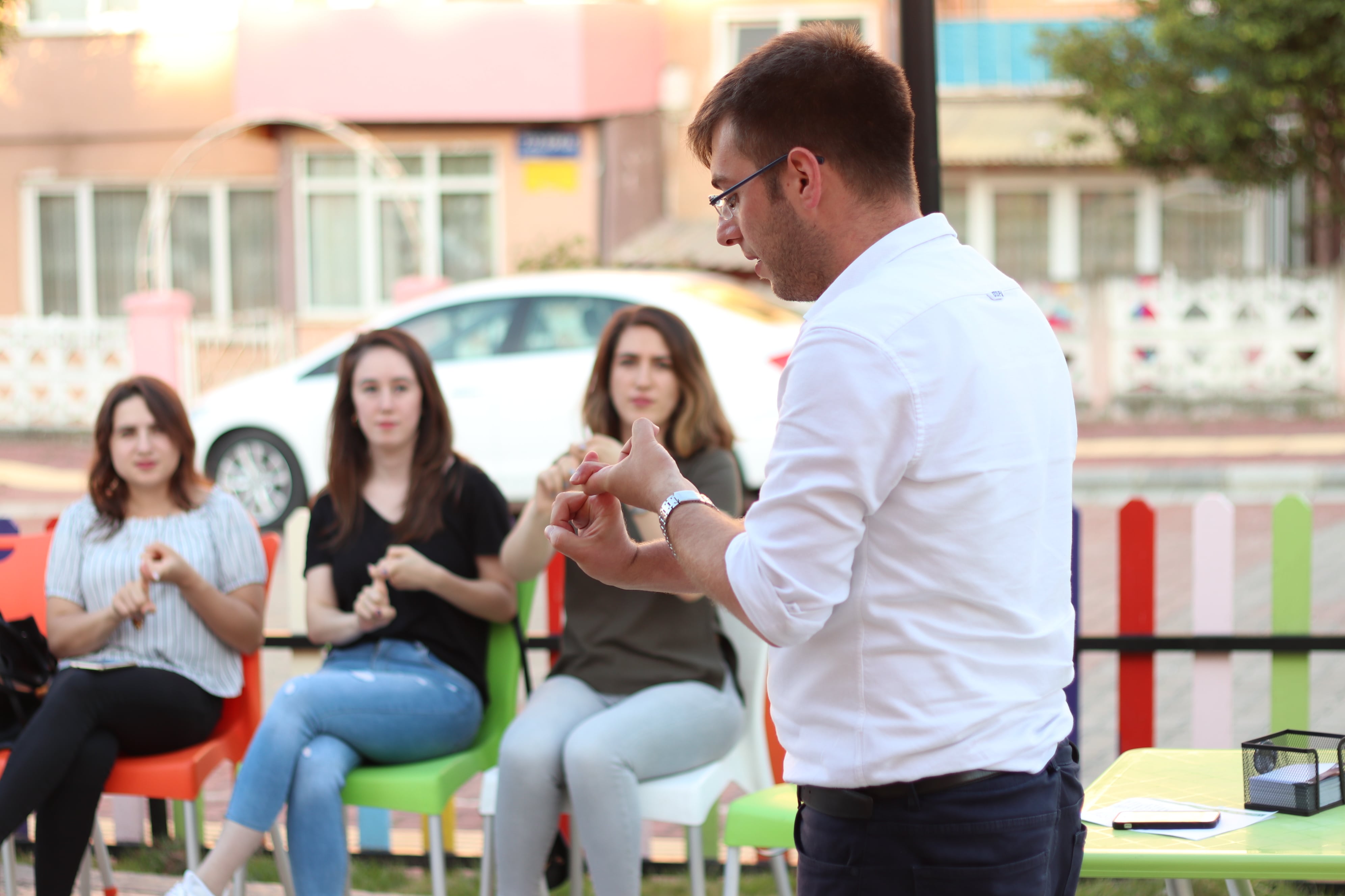 Atakum Belediyesi’nden engellilere tercüman desteği