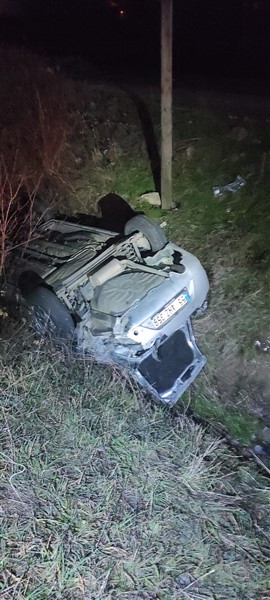 Otomobil kanala uçtu