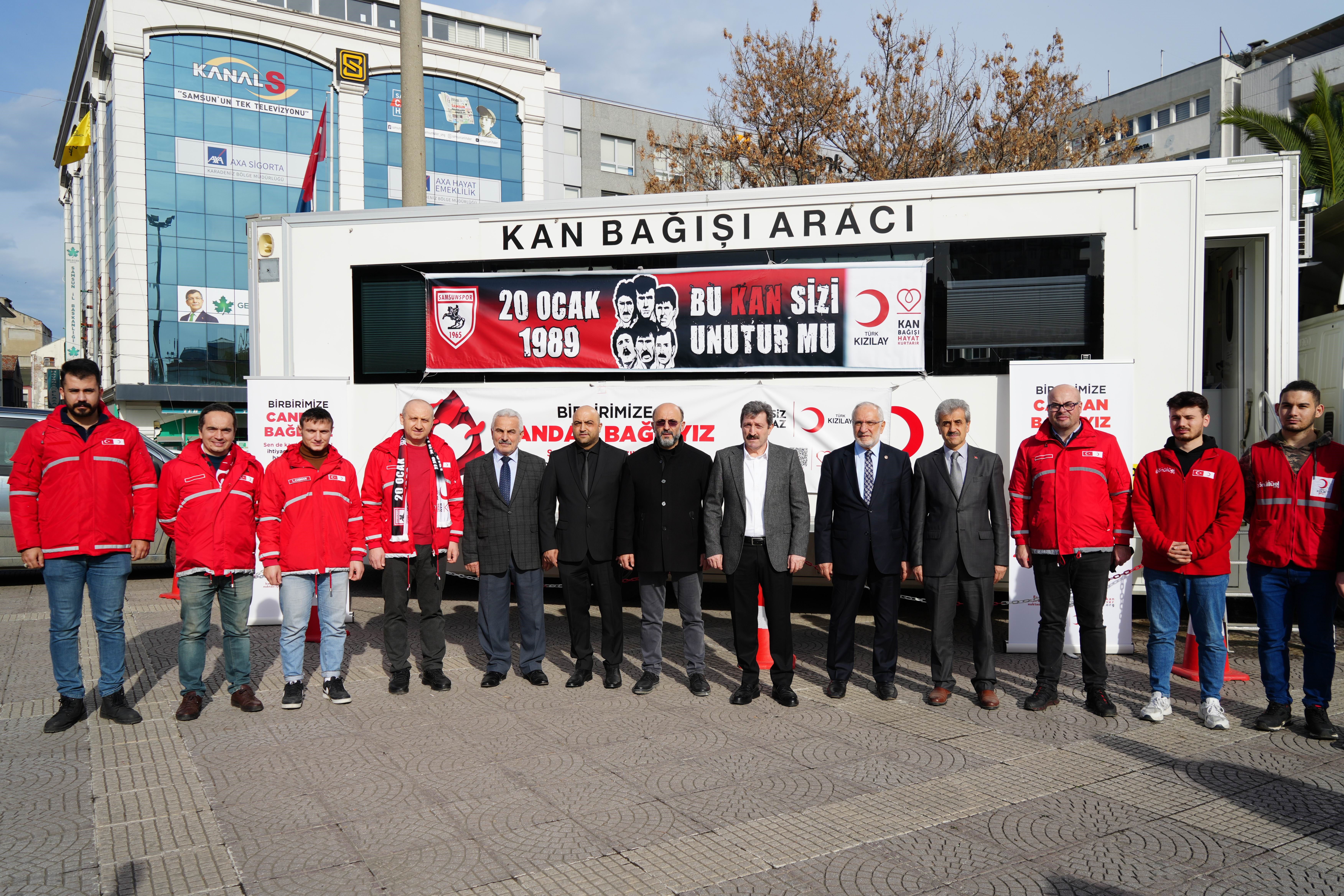 Kan bağışlayan Samsunspor taraftarlarına hediye