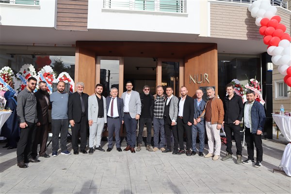 Avrupa standardında ürün yelpazesiyle Nur Mobilya Atakum'da açıldı