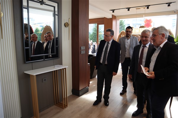 Avrupa standardında ürün yelpazesiyle Nur Mobilya Atakum'da açıldı