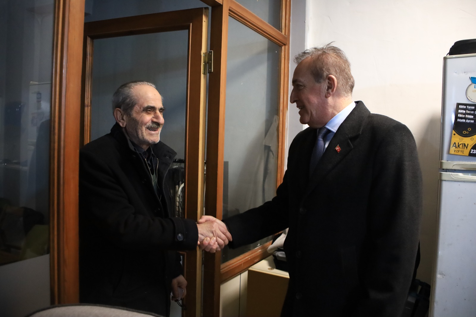 Cevat Öncü Gülsan Sanayi Sitesi esnafını ziyaret etti: ‘Size yapılan vicdana uymaz’