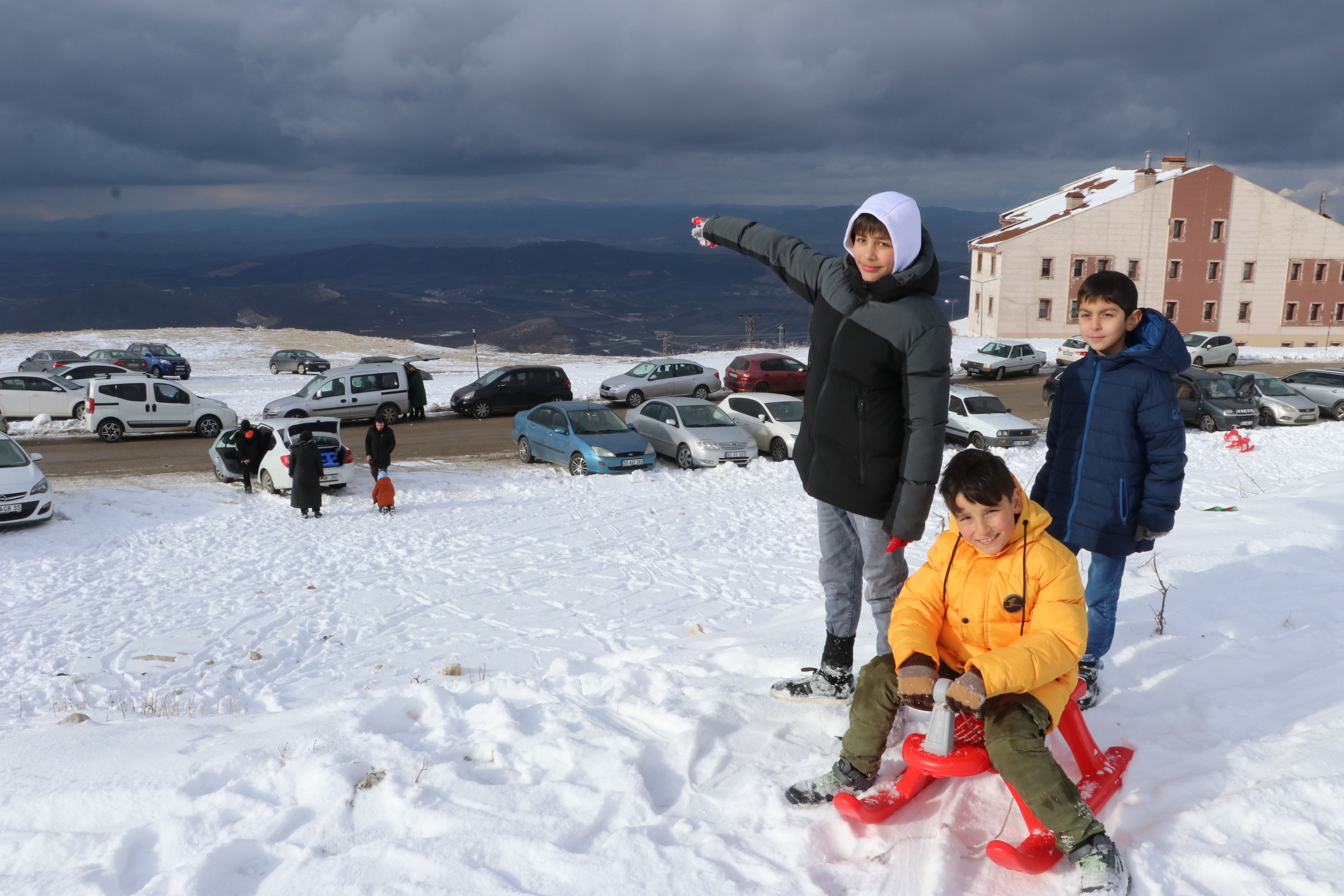 Kar tutkunları Akdağ'a akın etti