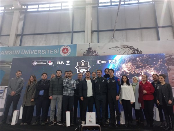 Samsun'da üniversite öğrencileri astronot Alper Gezeravcı ile canlı söyleşi yaptı