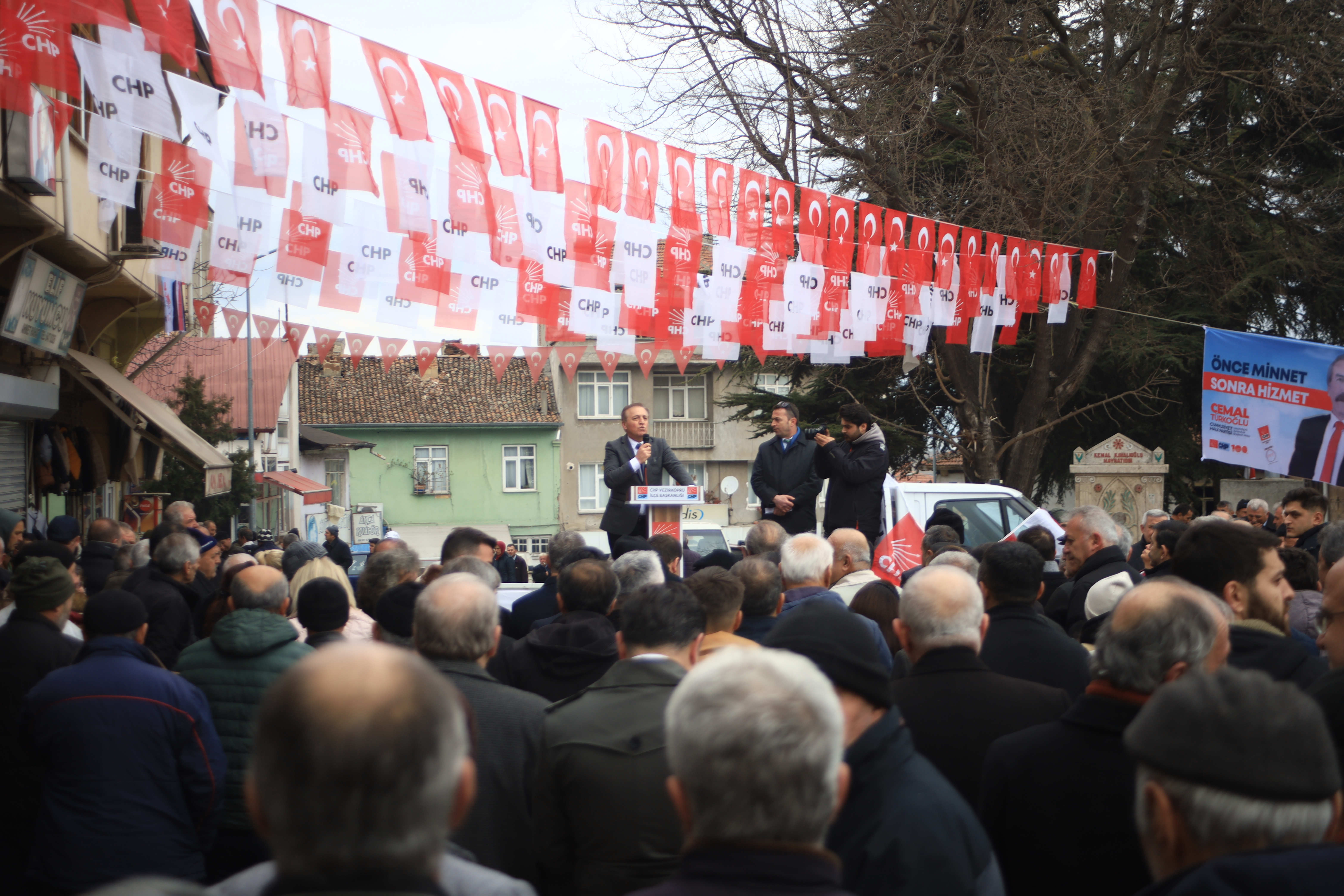 Cevat Öncü: Gençlerimize çok net burs desteği vereceğiz