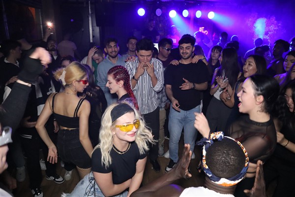 Samsun'da Afrika ezgileri Afro RnB Hiphop gecesi